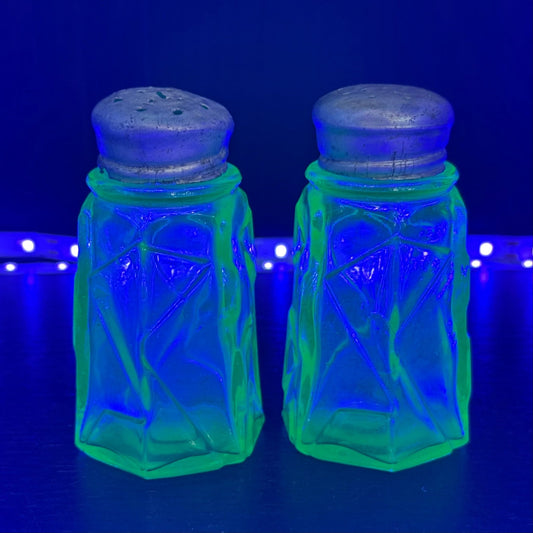 Antique Deco Uranium Glass Salt Pepper Shakers - Loved To Death