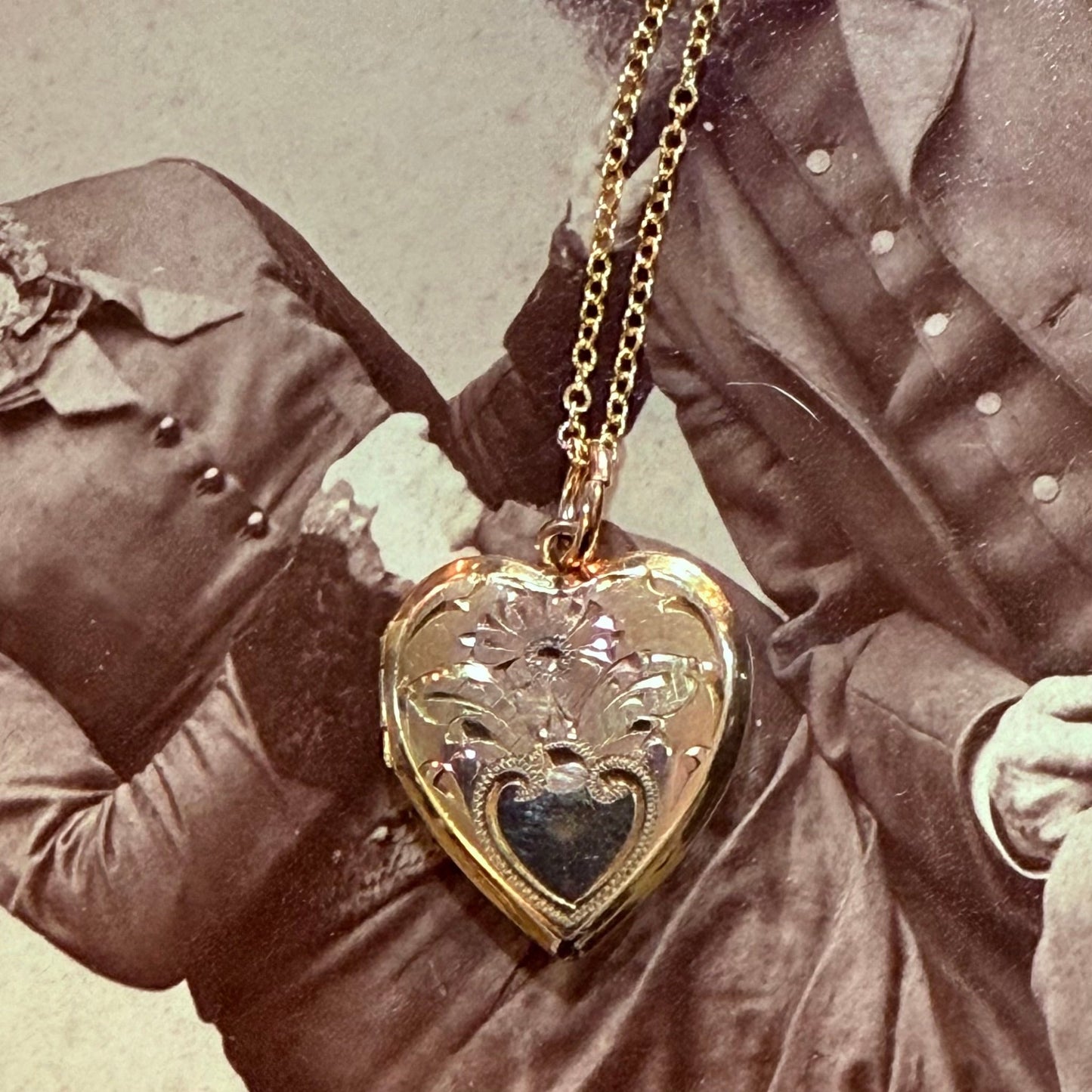 Antique Gold Filled Heart Floral Locket - Loved To Death