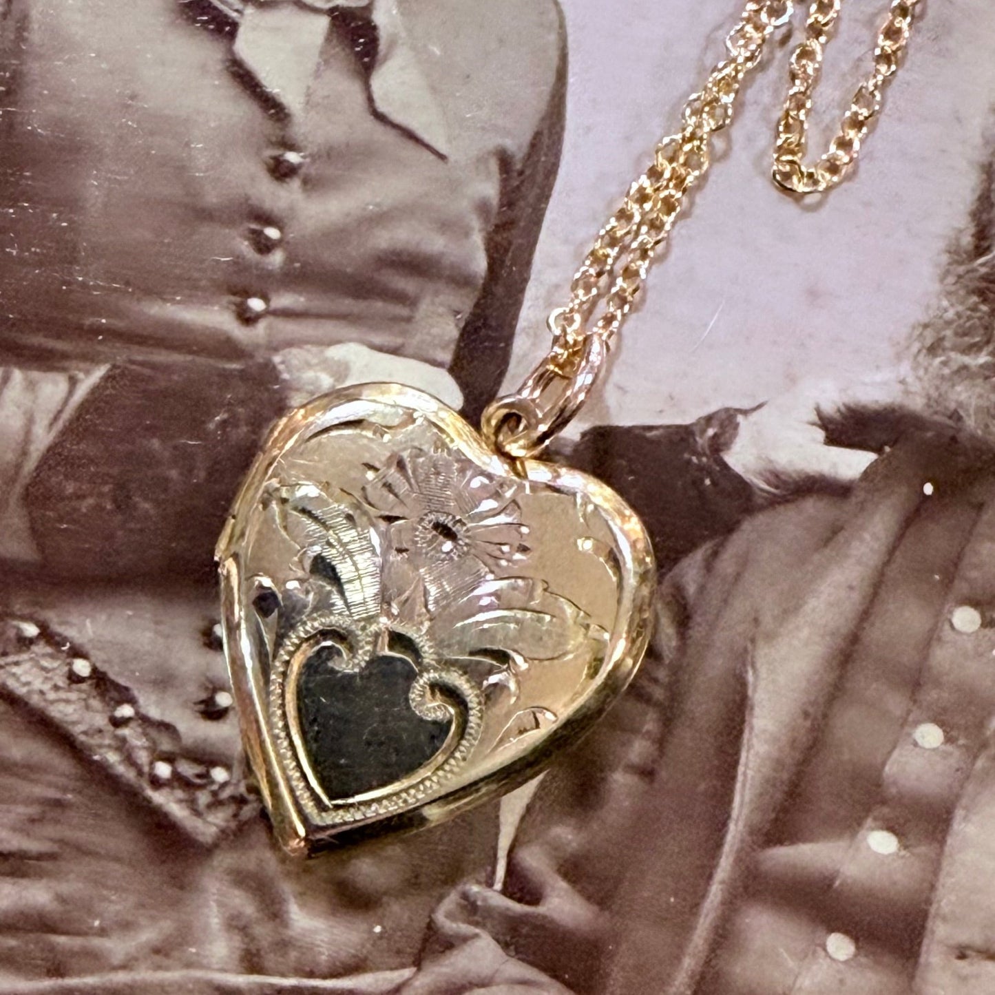 Antique Gold Filled Heart Floral Locket - Loved To Death