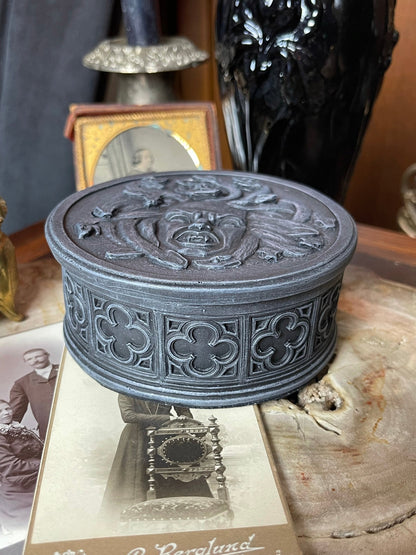 Medusa Round Box - Loved To Death